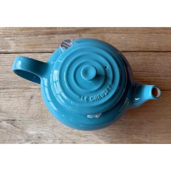NEW Le Creuset Stoneware Large Round 44oz Teapot w/Infuser Turquoise Bl… - Picture 8 of 15